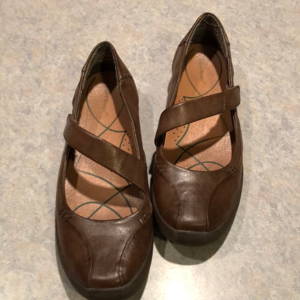 Baretraps size 9. Very good condition.